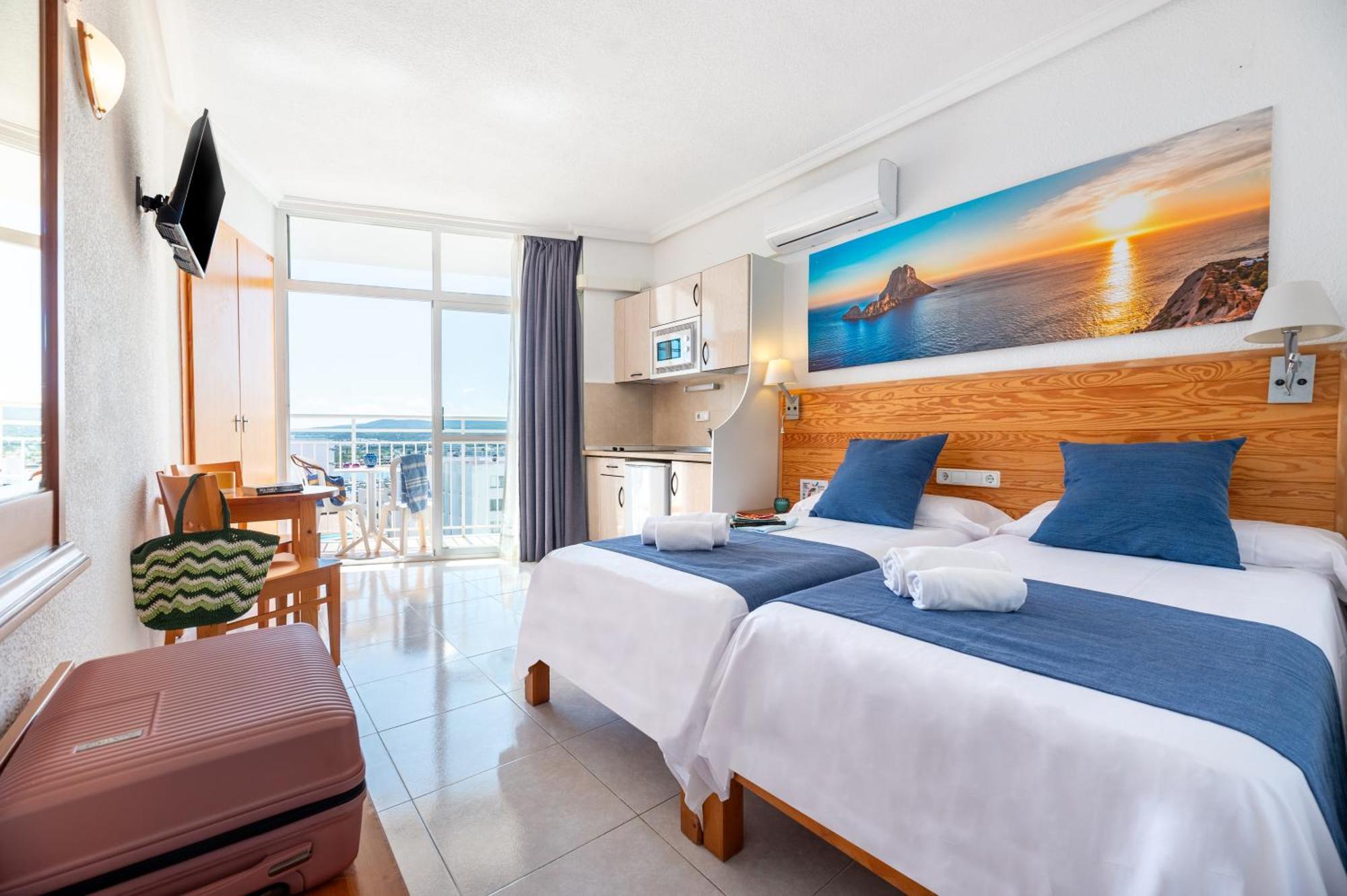 Aparthotel Vibra Sanan - Adults Only Sant Antoni de Portmany Exterior foto