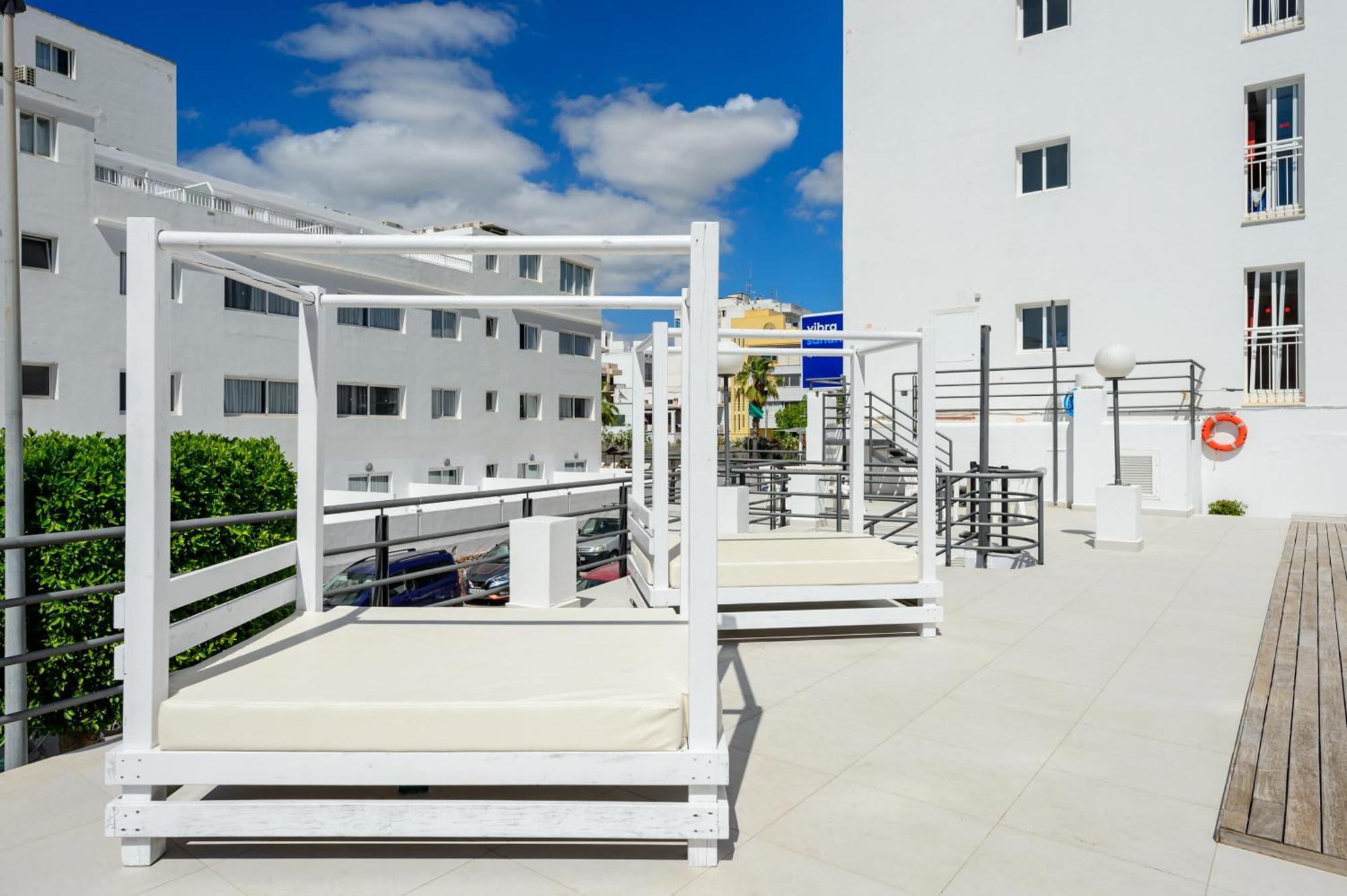 Aparthotel Vibra Sanan - Adults Only Sant Antoni de Portmany Exterior foto
