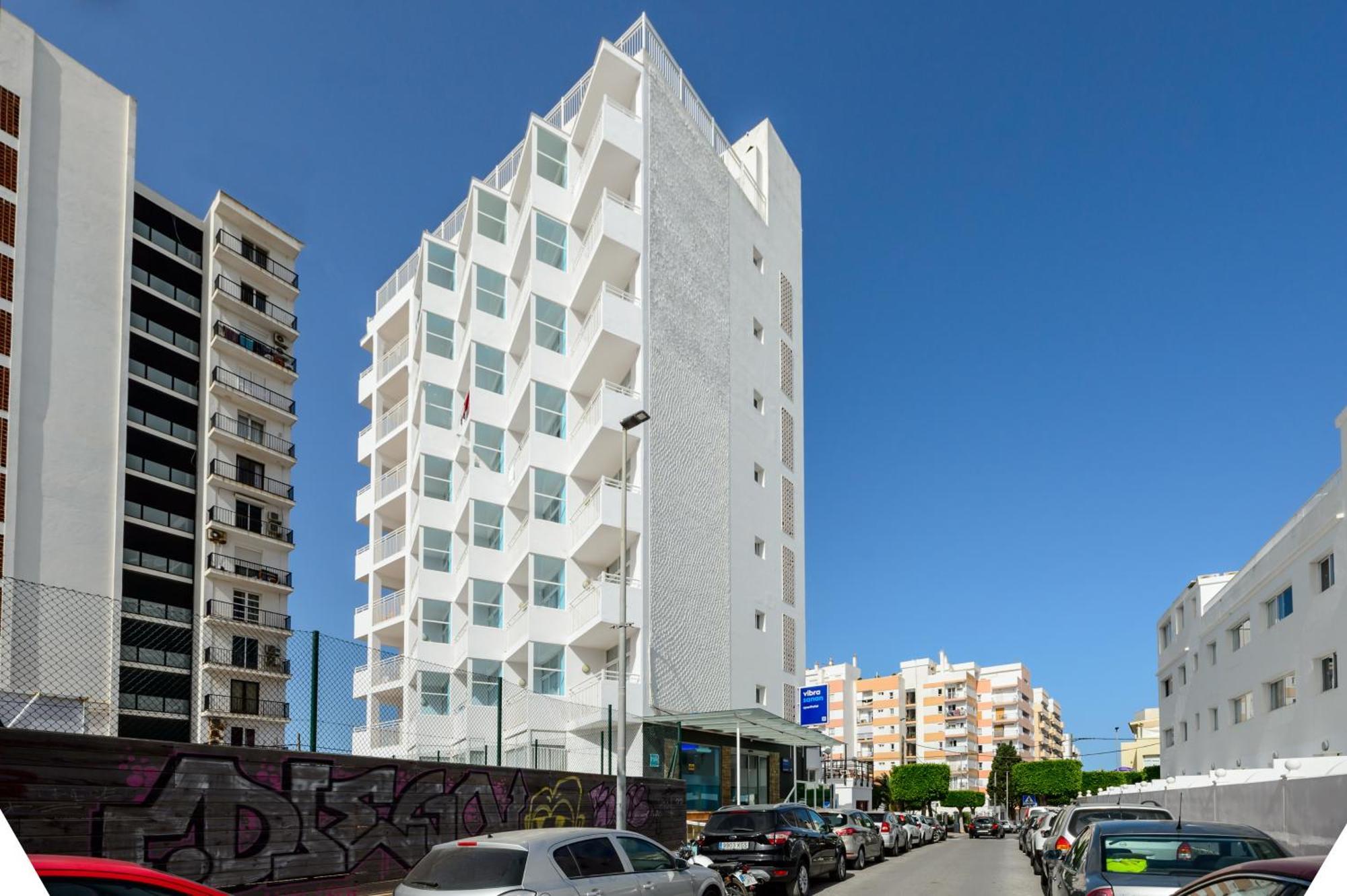 Aparthotel Vibra Sanan - Adults Only Sant Antoni de Portmany Exterior foto