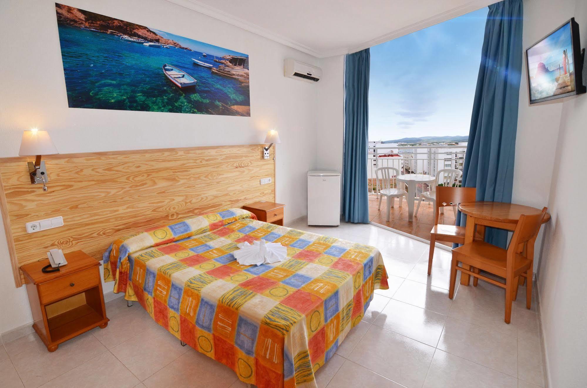 Aparthotel Vibra Sanan - Adults Only Sant Antoni de Portmany Exterior foto